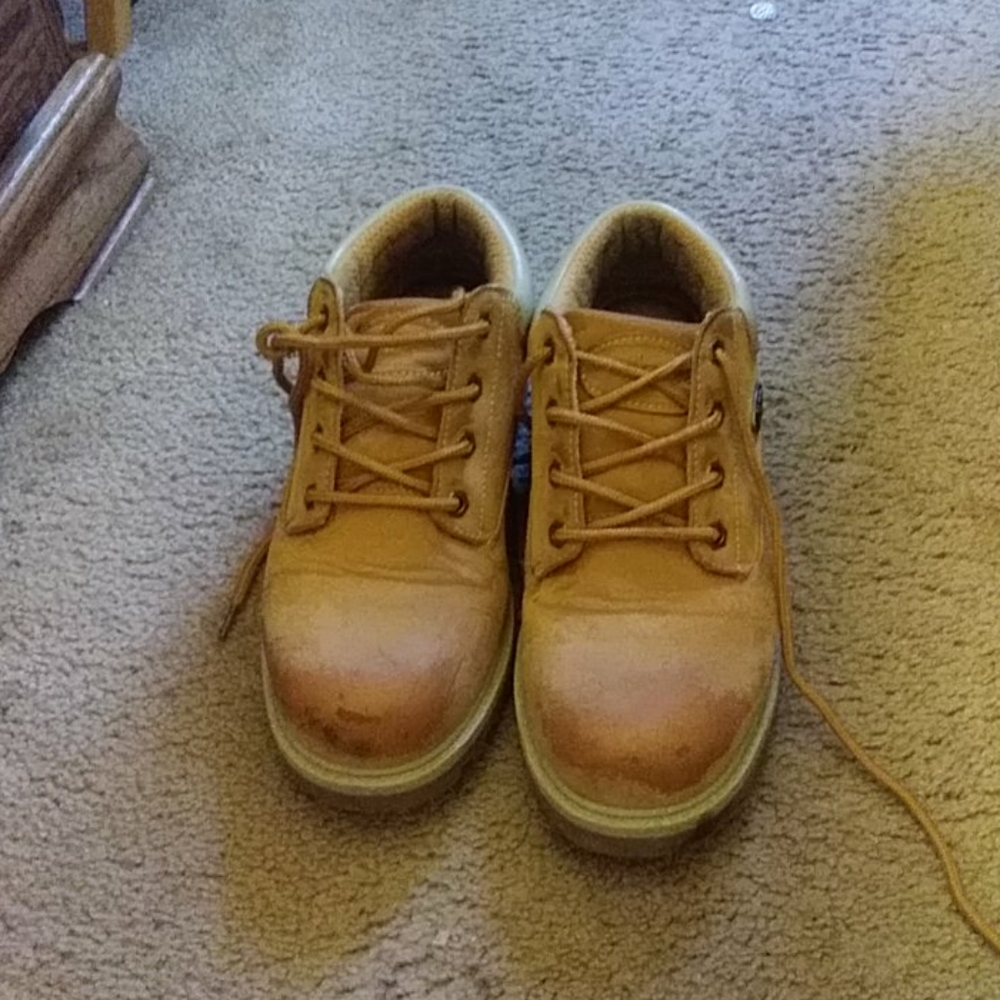 Shoes - Picture 2 of 2